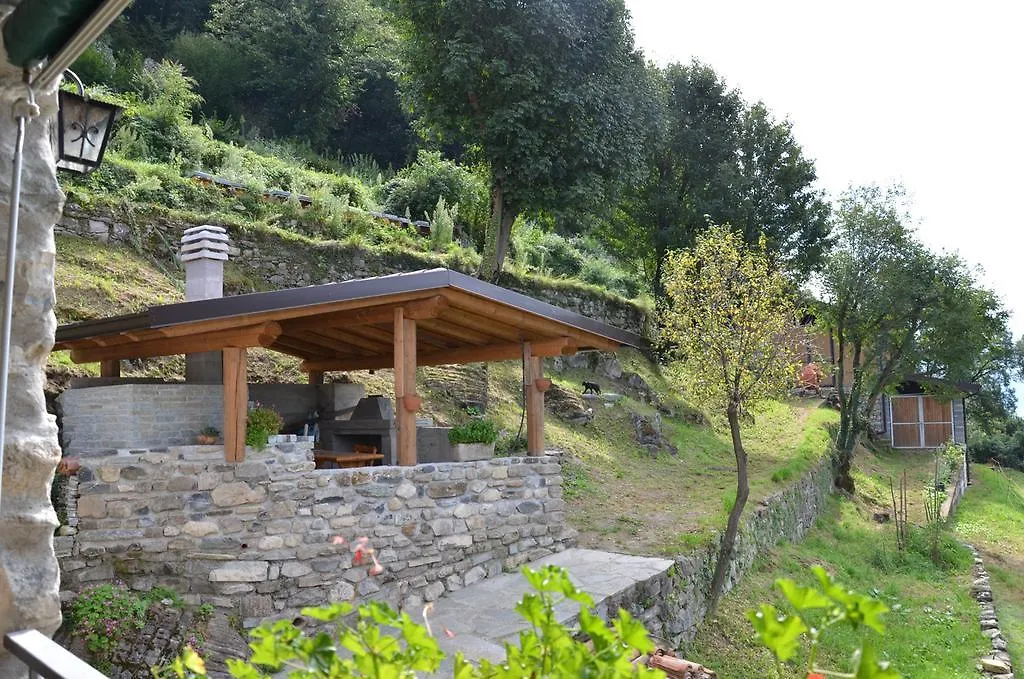 Tra Lago E Montagna Baita La Morena Nesso İtalya