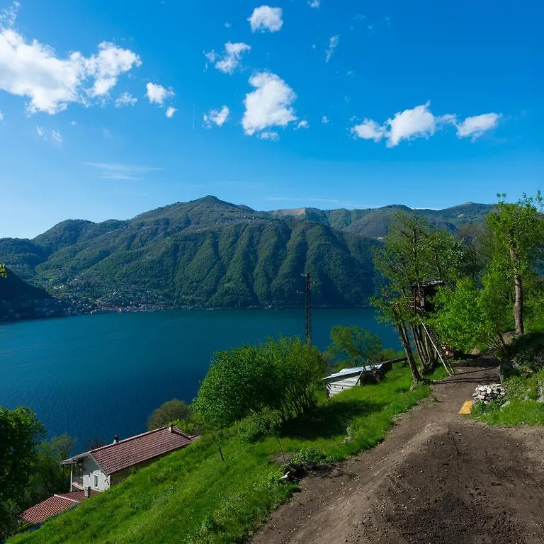 Tra Lago E Montagna Baita La Morena Nesso 0*,