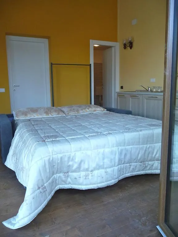 Tra Lago E Montagna Baita La Morena Nesso Farm stay