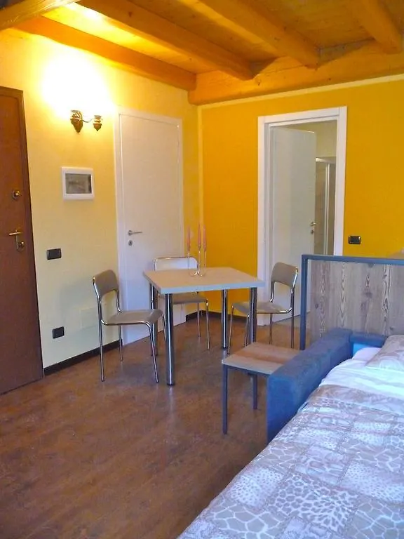 Tra Lago E Montagna Baita La Morena Nesso Farm stay